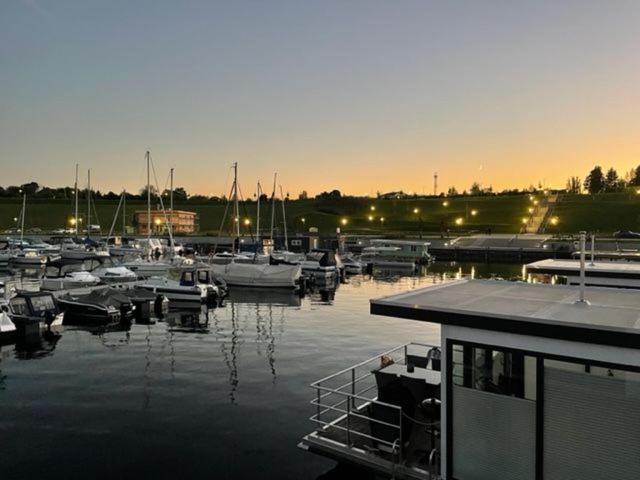 Hausboot Schiff Fuer 4 Personen Ca, 33 M Sup2 In Braunsbedra, Sachsen Anhalt Halle Saale Unstrut Region 外观 照片